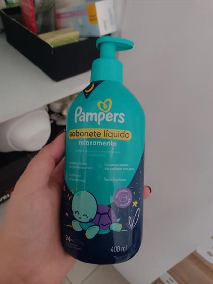 Cliente com o kit Pampers