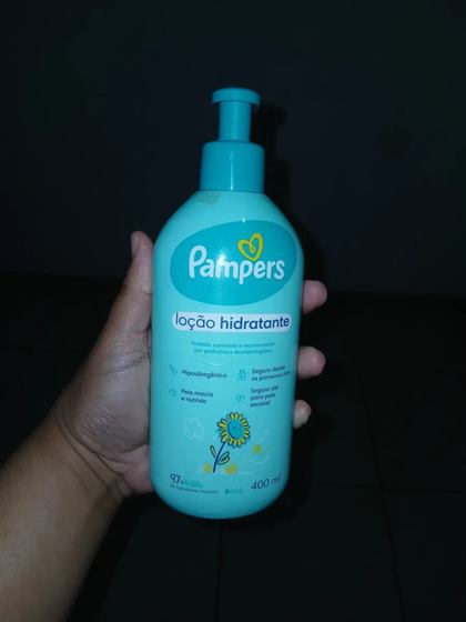 Cliente com o kit Pampers