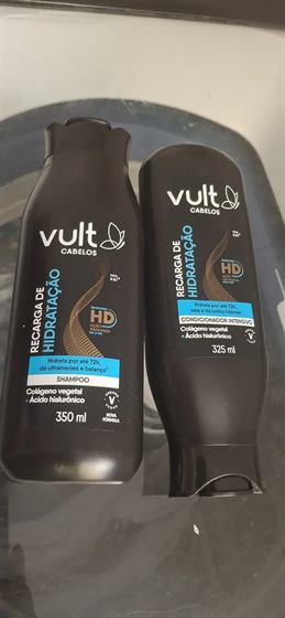 Cliente com o kit Vult Recarga de Hidratação