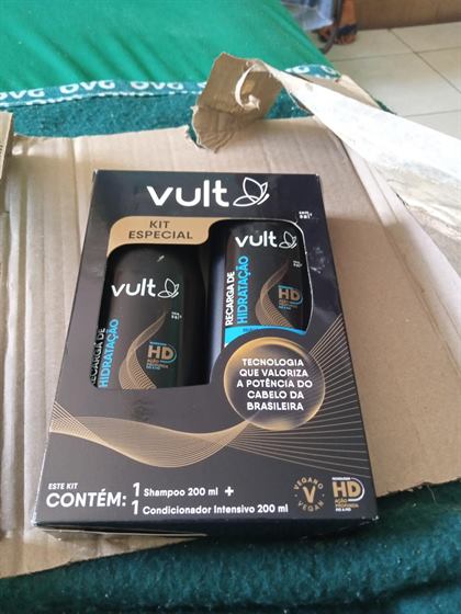 Cliente com o kit Vult Recarga de Hidratação